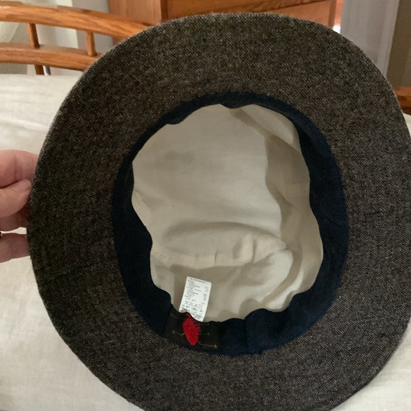 Hat - Picture 4 of 5